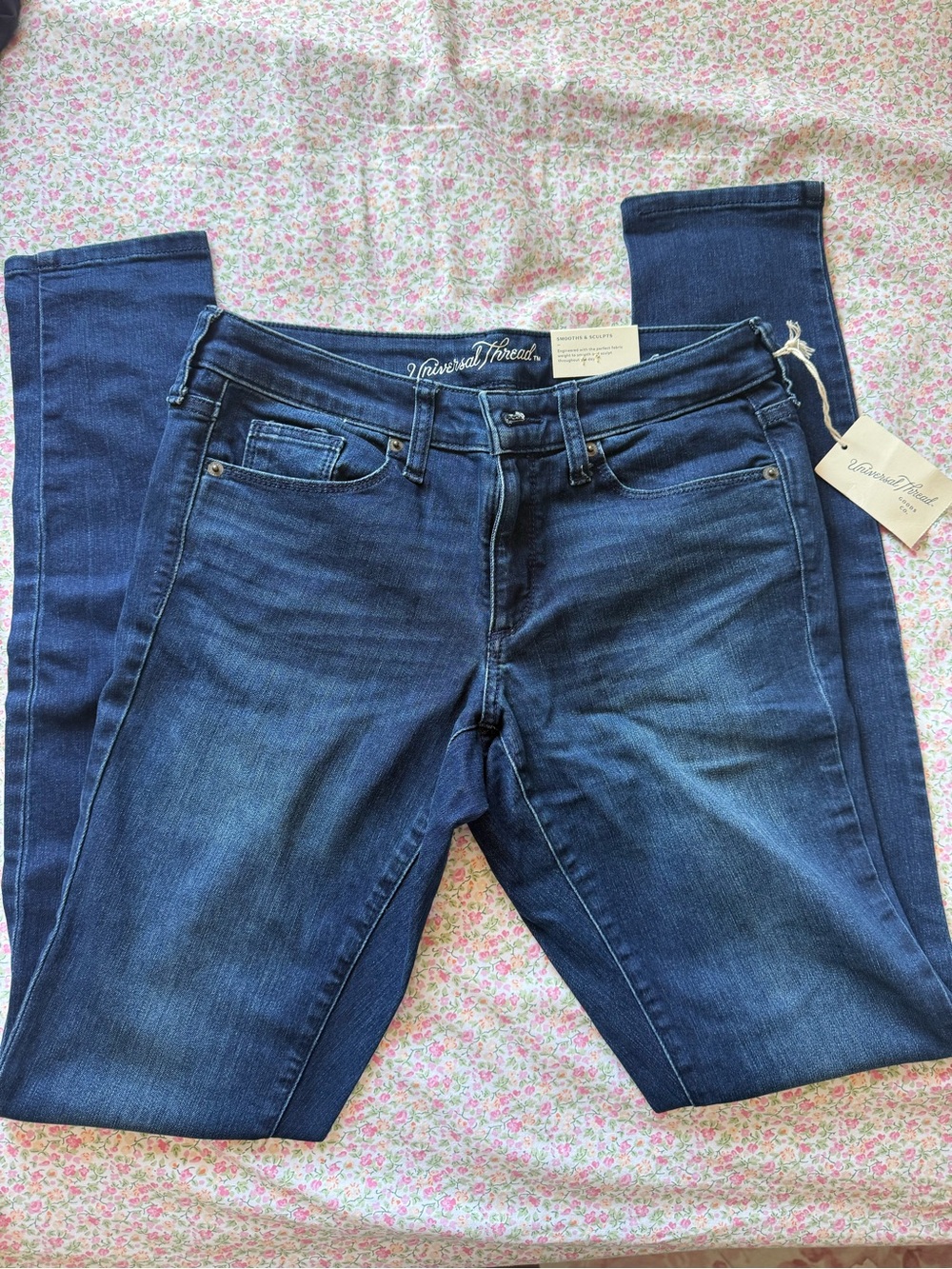 Universal Thread Dark Wash mid-rise skinny